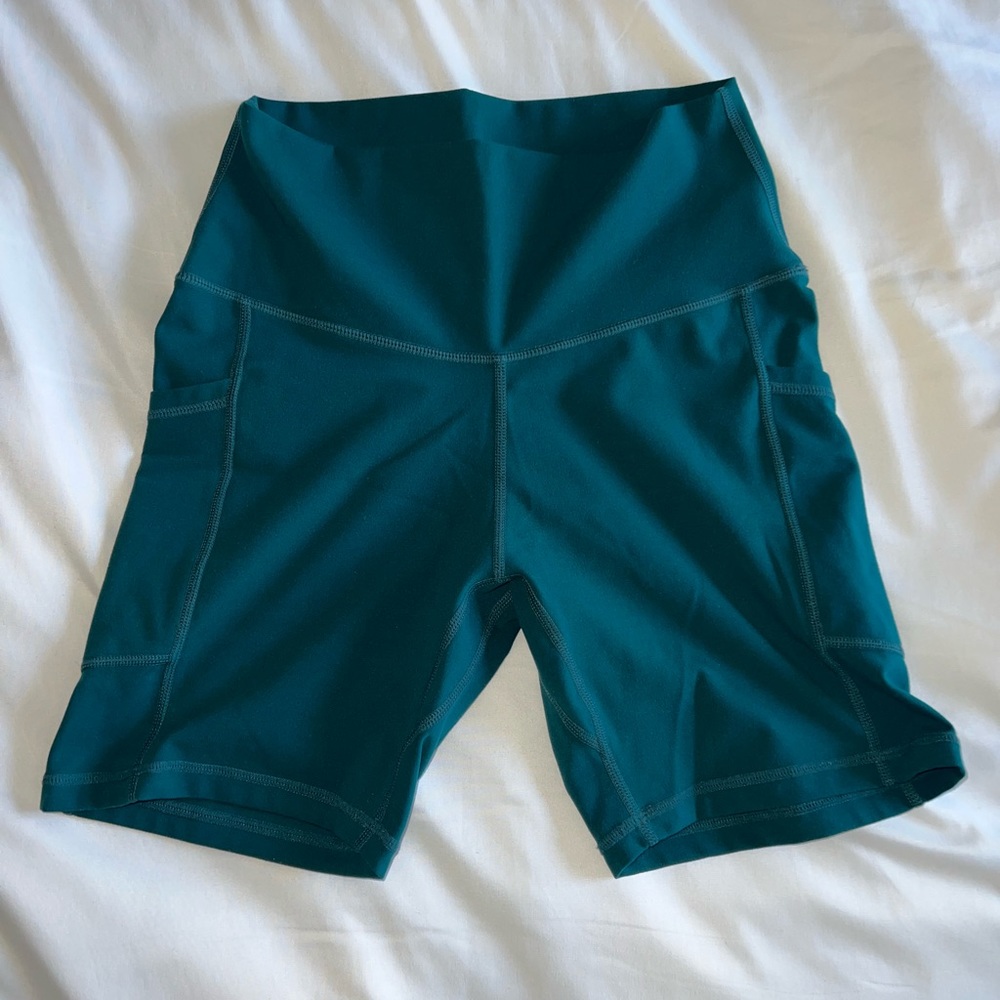Colorfulkoala Women’s High Waisted Biker Shorts with Pockets 6” Inseam